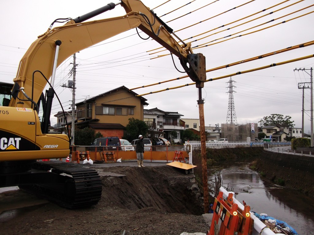 橋架け替え