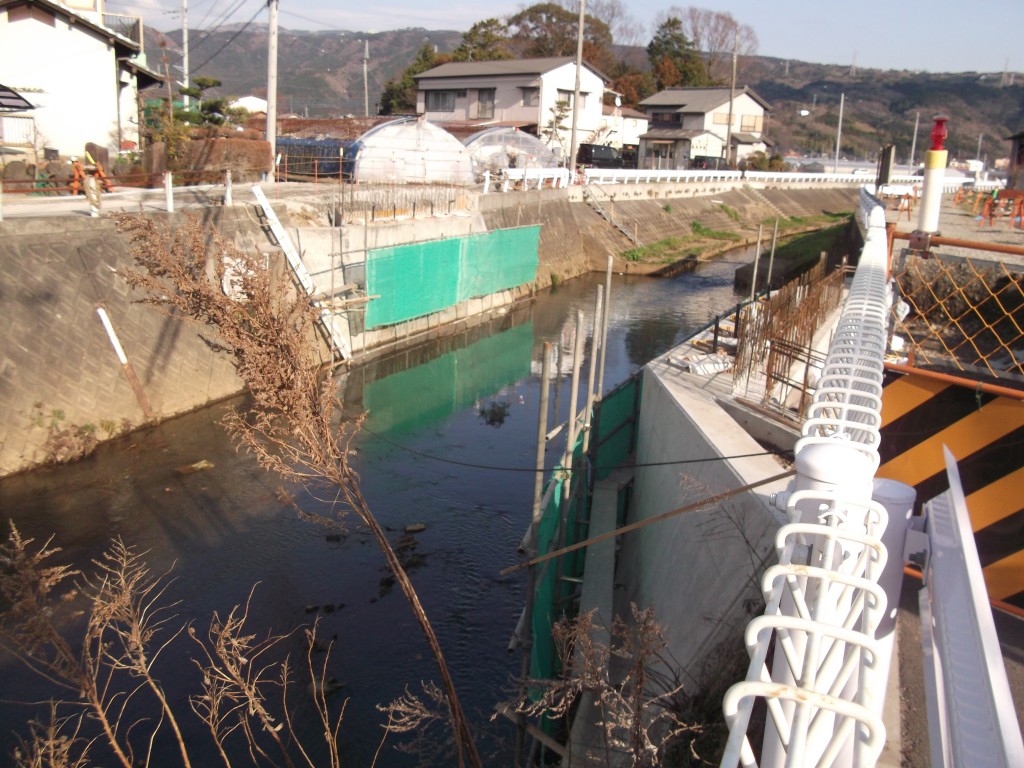 橋架け替え