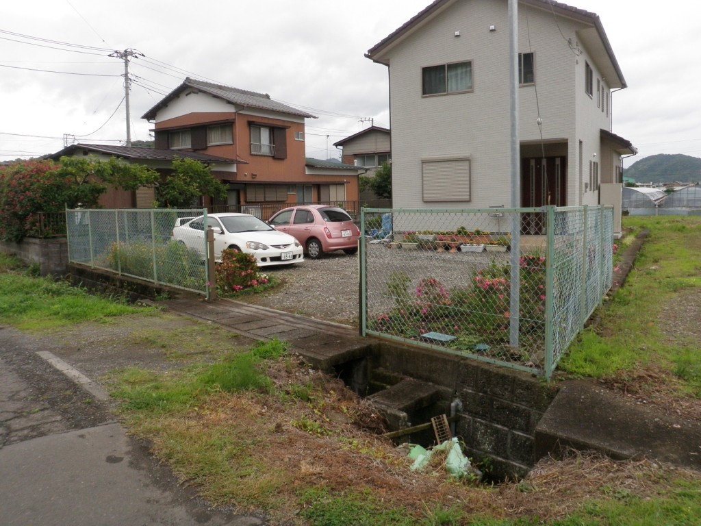 K邸外構工事　フェンス駐車場