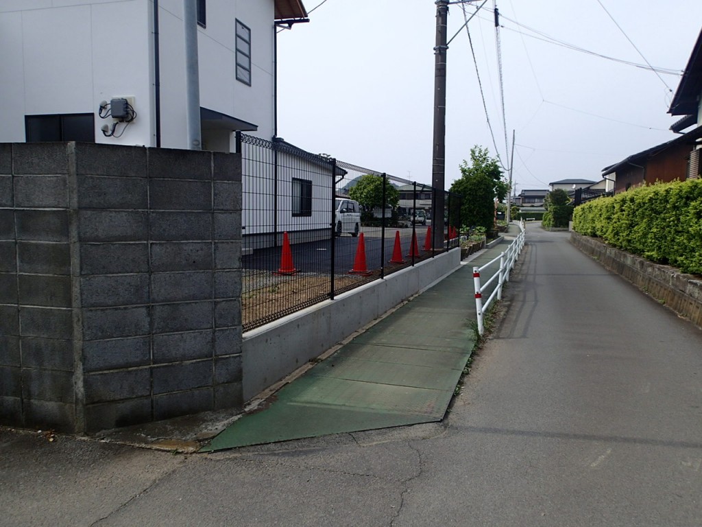 寺院駐車場